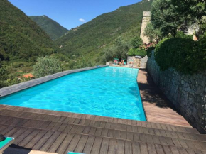 Stunning Medieval Mountain Retreat With Pool Castelbianco